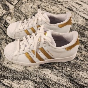 Adidas Superstar Sneakers